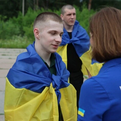 Freed prisoners at the negotiations