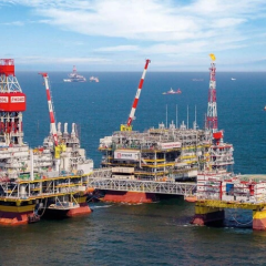 Безпілотники СБУ зупинили роботу нафтовидобувної платформи РФ у Каспійському морі