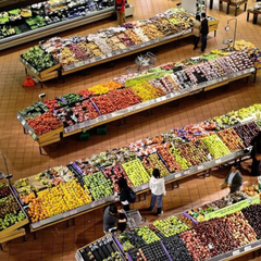 Полуниця за ціною золота, черешня – рекордсмен: ціни на літні ласощі