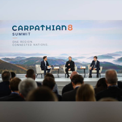 Президент Румынии на форуме