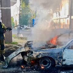 Сотрудники спасательной службы в Херсоне