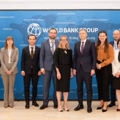 Ukraine's Ministry of Finance in Washington discussing funding
