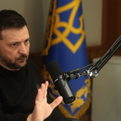 Зеленський та Путін урочисто вітанні за столом