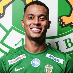 Футболіст команди «Карпати» у тривозі