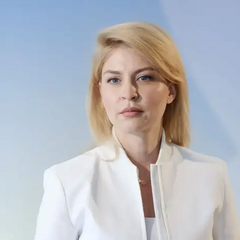 Посол США та правила виїзду чоловіків