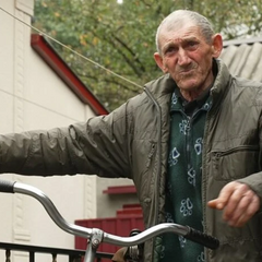 Чоловік у лісі на Рівненщині