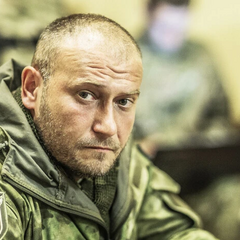 Dmytro Yarosh addressed the protesters: the main thing now is the front