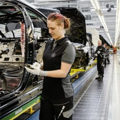 German residents are working a record number of hours