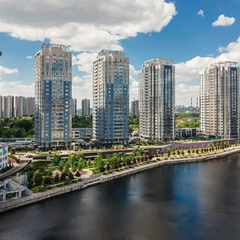 Кияни відпочивають біля ЖК River Stone