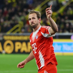 Harry Kane training with Bayern