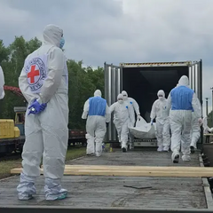 Photo of the bodies of Ukrainian fighters laid on the ground