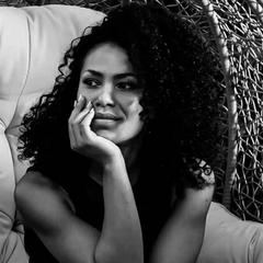 Фото умершего отца певицы Гайтаны