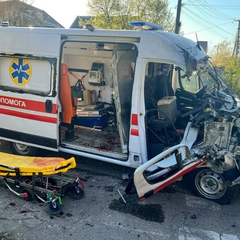 Дрон над швидкою серед Херсона