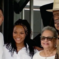 Дівчинка в родині американця