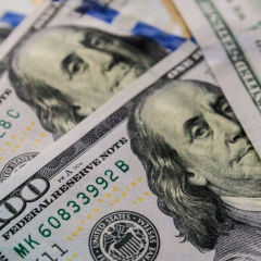 Білл Ґейтс та інші мільйонери економлять гроші