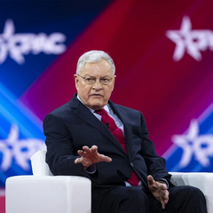 Фото Келлога в статусе спецпредставителя США