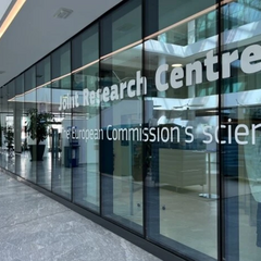 Дрон РФ над науковим центром Італії