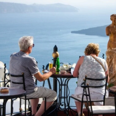 Вершини Гімалаїв: нова країна для пенсіонерів