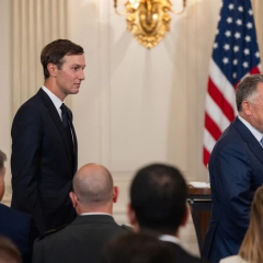 Representatives of USA and Iran at the negotiating table