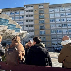 Процедури у білому одязі