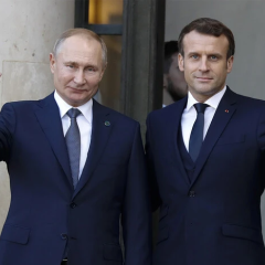 Макрон и Путин на встрече