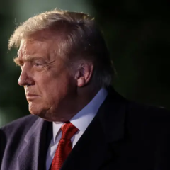 Трамп обсуждает удары по Ирану