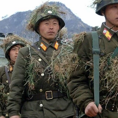 Російська танкова колона на кордоні України