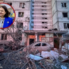 Посол ЄС розмовляє з журналістами