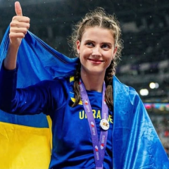 Перша чемпіонка зі стрибків у висоту