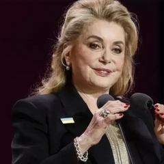 Фото знаменитої акторки на церемонії кінопремії «Сезар»