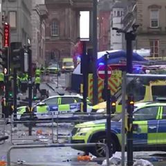 Автомобіль влетів в натовп футбольних уболівальників