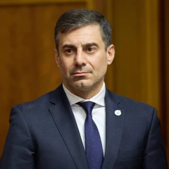 Лубінець перевіряє катування у полку