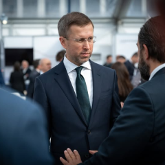 Прем’єр Корецький в інвестиційній зоні форуму C8