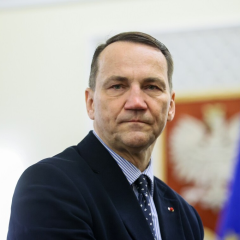 Radoslaw Sikorski urged to choose historical heroes carefully