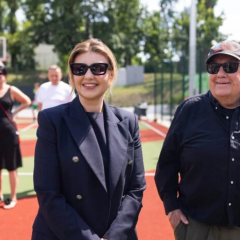 Zelenska and Buffett at the renovated sports space