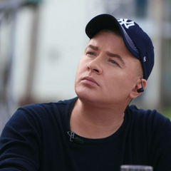 Андрей Данилко в роскошном костюме