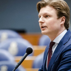Флаги Нидерландов и Европейского союза