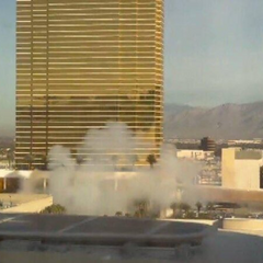 Маска Tesla вибухнула під вежею Трампа