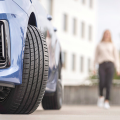 Автомобіль у новому кольорі з документами