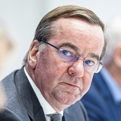 Министры НАТО согласовали принятие новой политики