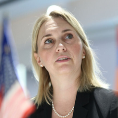 Посол США в Україні відставка причина