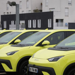 Украинские водители выбирают электрокары: импорт увеличился