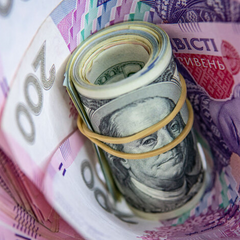 Курс долара та євро в банках