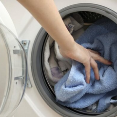 Таємна кнопка для позбавлення цвілі та запаху