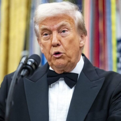 Трамп и Зеленский на переговорах