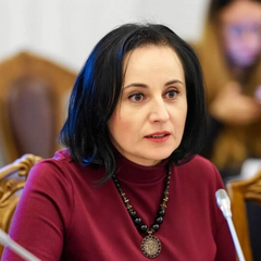 Документи з українськими громадянами, що отримають подвійну субсидію