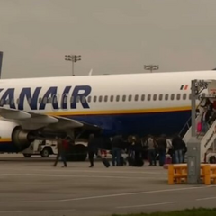 Ручна поклажа на борту літака