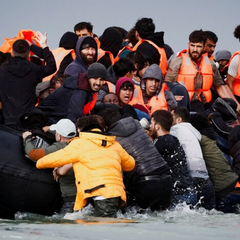 Неофициальная карточка с контрабандой мигрантов