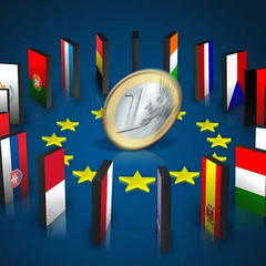 Видимые купюры евро и график инфляции