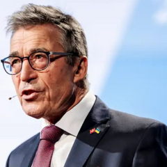 Экс-генсек НАТО призвал Европу готовиться к размещению войск в Украине